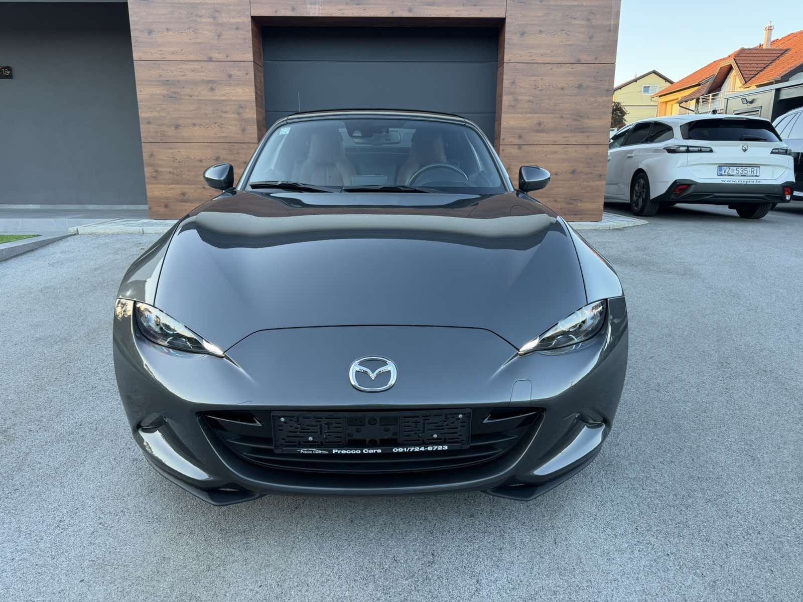 MAZDA MX-5 RF, 2017. 2.0,118 KW,BOSE,SERVIS,2 seta,REG 06/2027, fotografija 9
