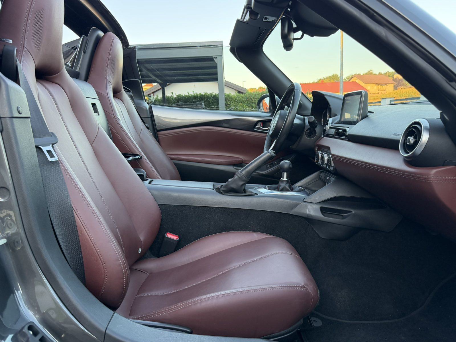 MAZDA MX-5 RF, 2017. 2.0,118 KW,BOSE,SERVIS,2 seta,REG 06/2027, fotografija 13
