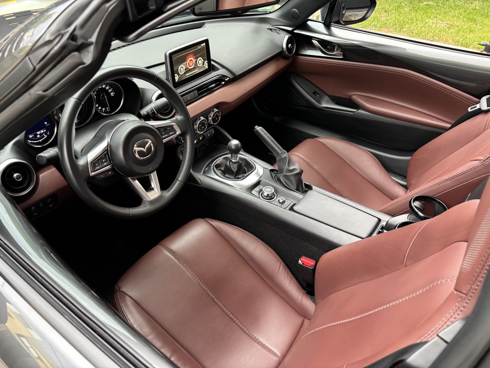 Mazda MX-5 RF ND G160 2.0 SPORTS LINE, MACHINE GREY, BOSE, SMEĐA KOŽA, fotografija 10