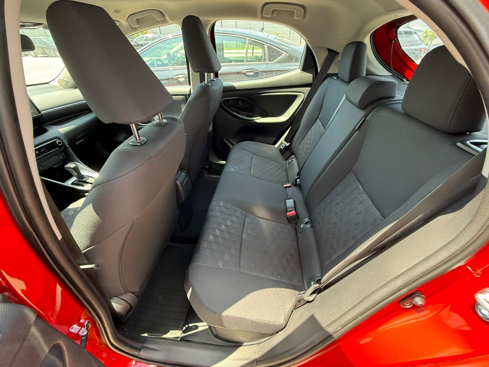 Mazda2 Hybrid 1.5 116hp AT FWD Centre-Line - 5000 km, jamstvo 6 godina, fotografija 14