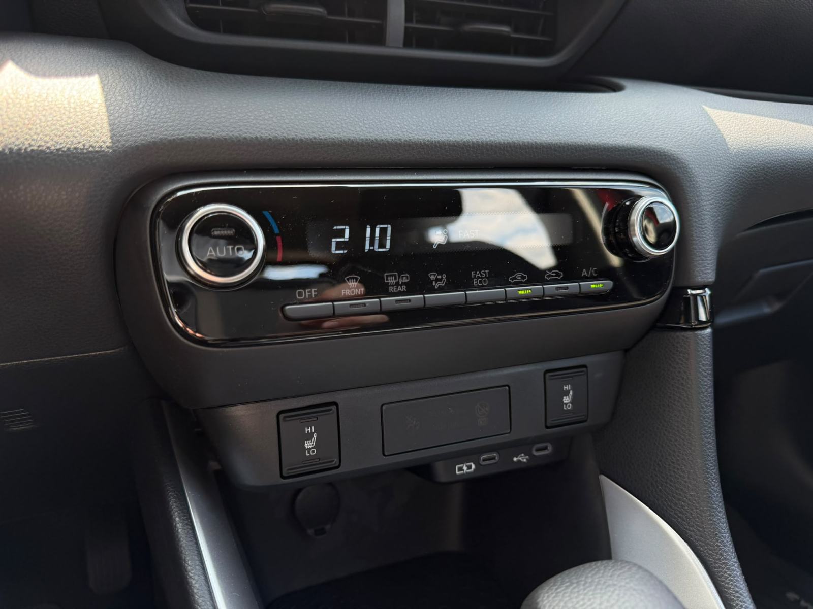 Mazda2 Hybrid 1.5 116hp AT FWD Centre-Line - 5000 km, jamstvo 6 godina, fotografija 11
