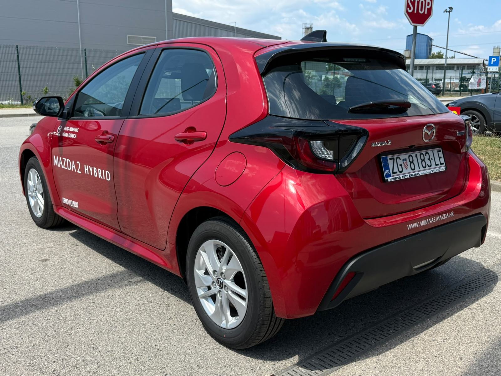 Mazda2 Hybrid 1.5 116hp AT FWD Centre-Line - 5000 km, jamstvo 6 godina, fotografija 5