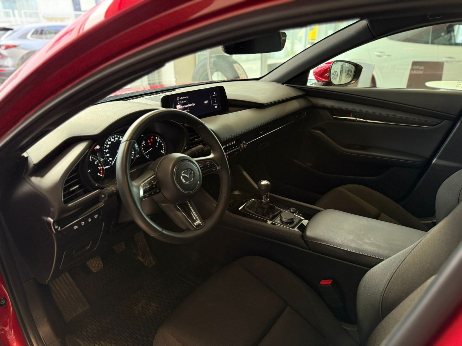 Mazda3 5HB 2.5L e-SKYACTIV G 140ps 6MT FWD Centre-line DESI, fotografija 9