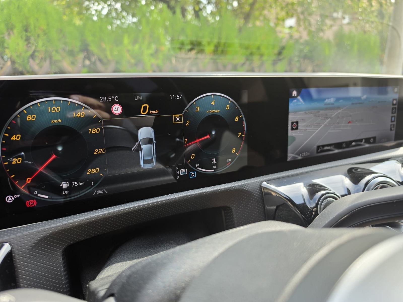 MB A200 - 163 ks ● 3 x AMG ● PANO-BURMESTER-MULTIBEAM ● JAMSTVO, fotografija 16