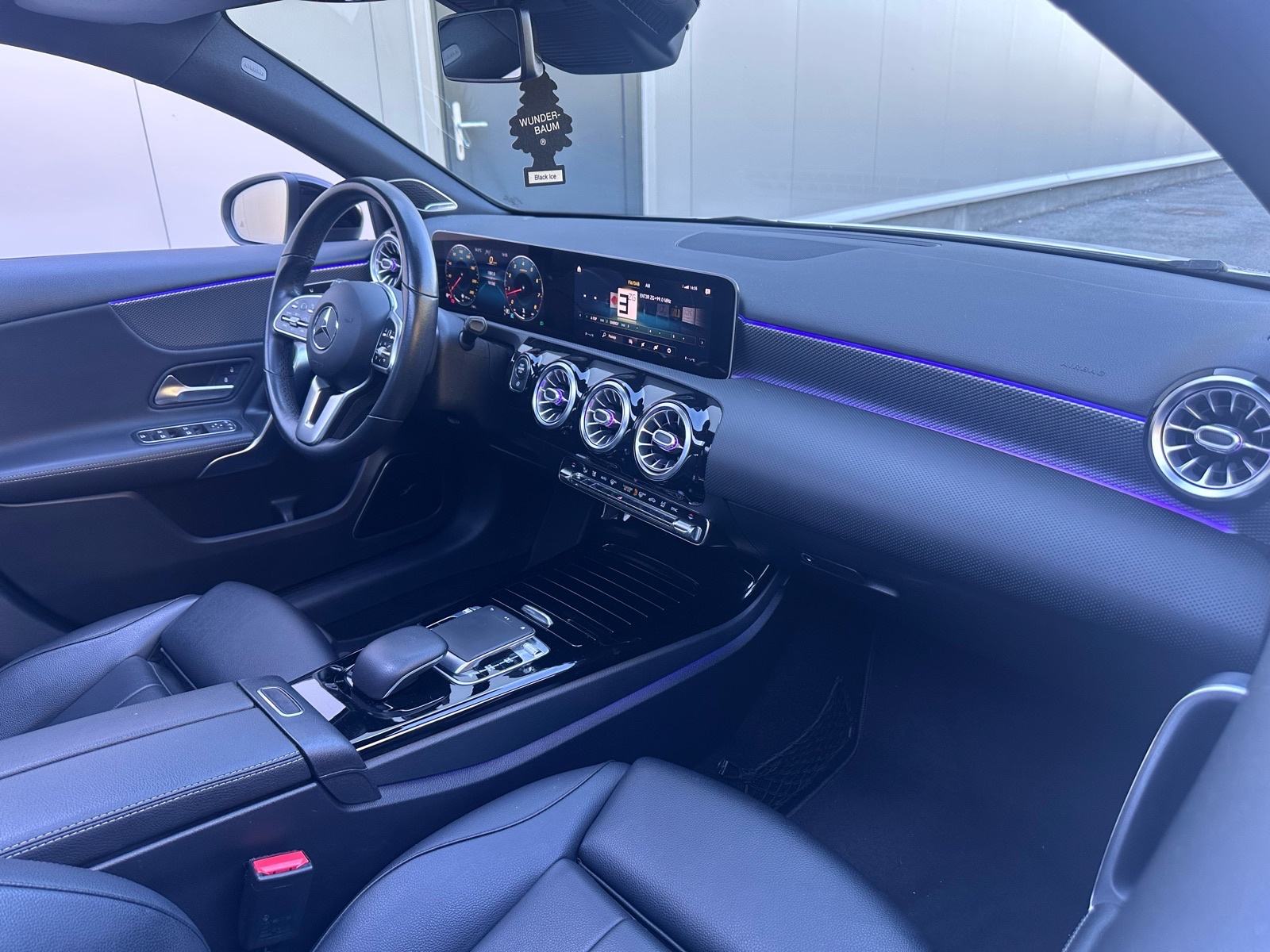 MB A220 4MATIC•100TKM•PANO•AMBI•WIDE SCREEN•BURMESTER•MRTVI KUT, fotografija 6