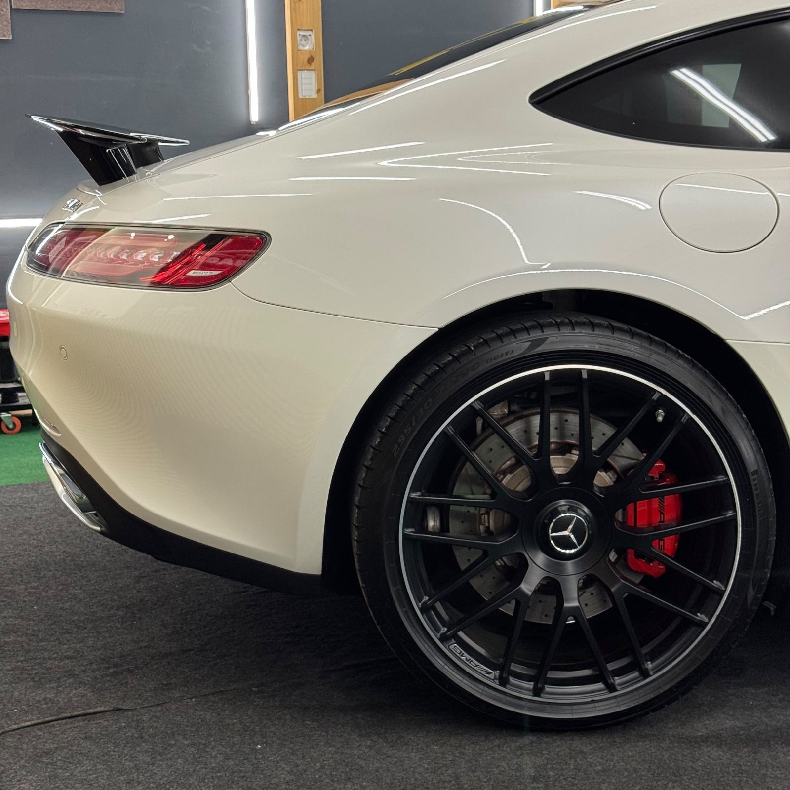 MB AMG GTS- KOLEKCIONARSKI AUTOMOBIL- LIMITED EDITION 130thAnniversary, pogled izvana - slika 1