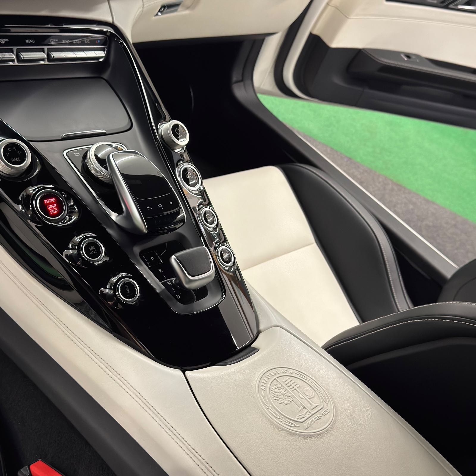 MB AMG GTS- KOLEKCIONARSKI AUTOMOBIL- LIMITED EDITION 130thAnniversary, fotografija 15