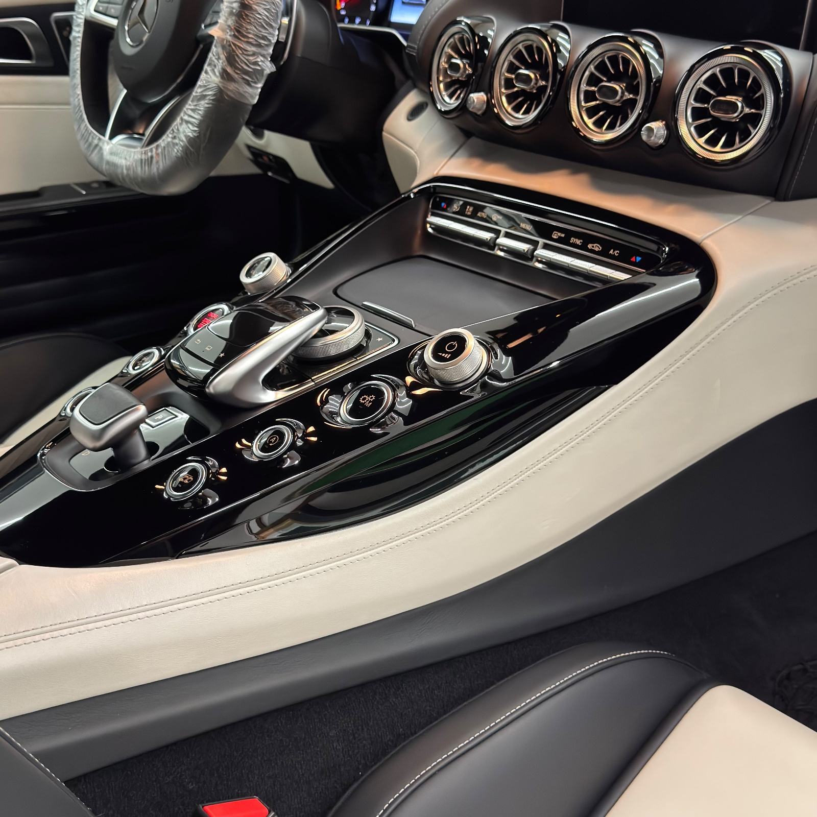 MB AMG GTS- KOLEKCIONARSKI AUTOMOBIL- LIMITED EDITION 130thAnniversary, fotografija 13