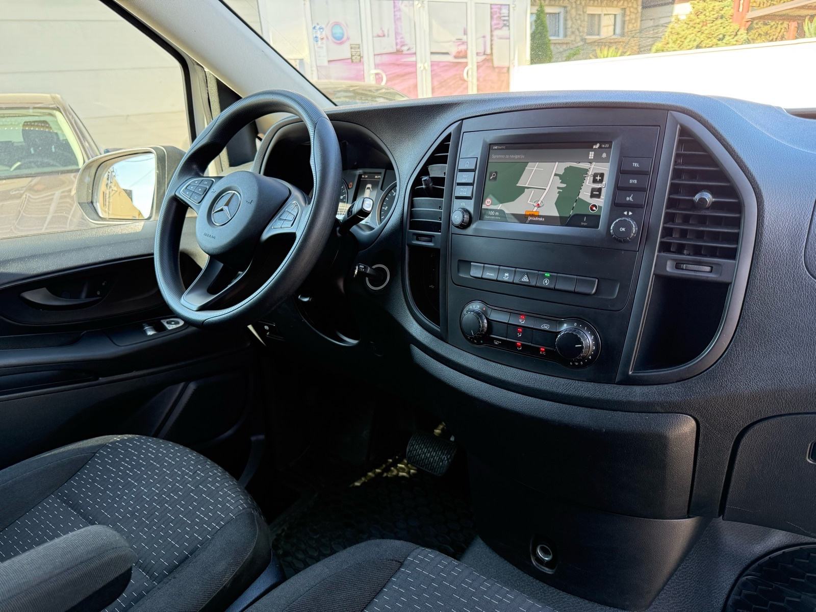 MB Vito Tourer Pro - Automatik - 9 sjed - PDV - g 08/23 - 141 tkm, fotografija 6