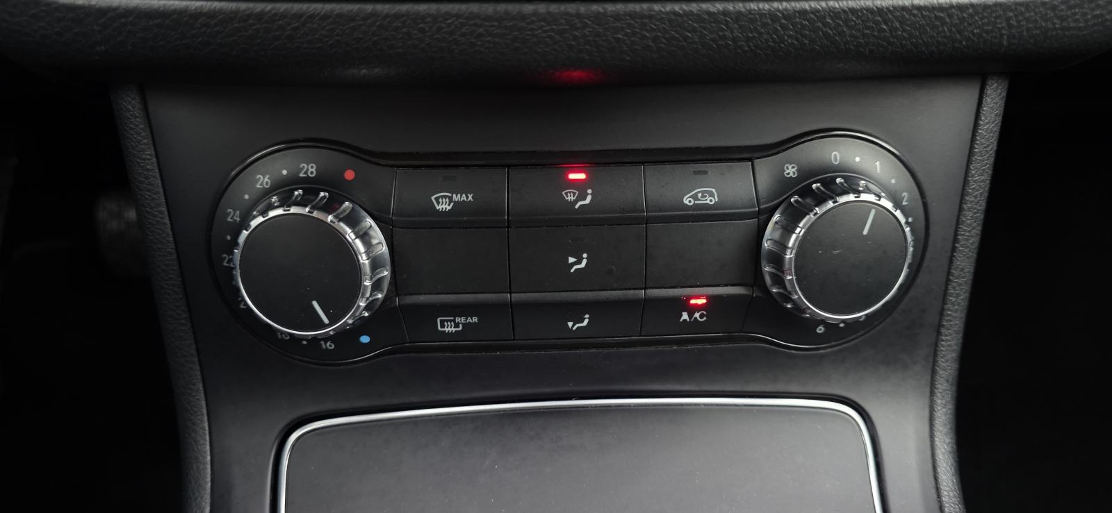 Mercedes B-klasa 180 CDI, AUT. KLIMA, NAVI, TEMPOMAT, NA IME..., fotografija 16