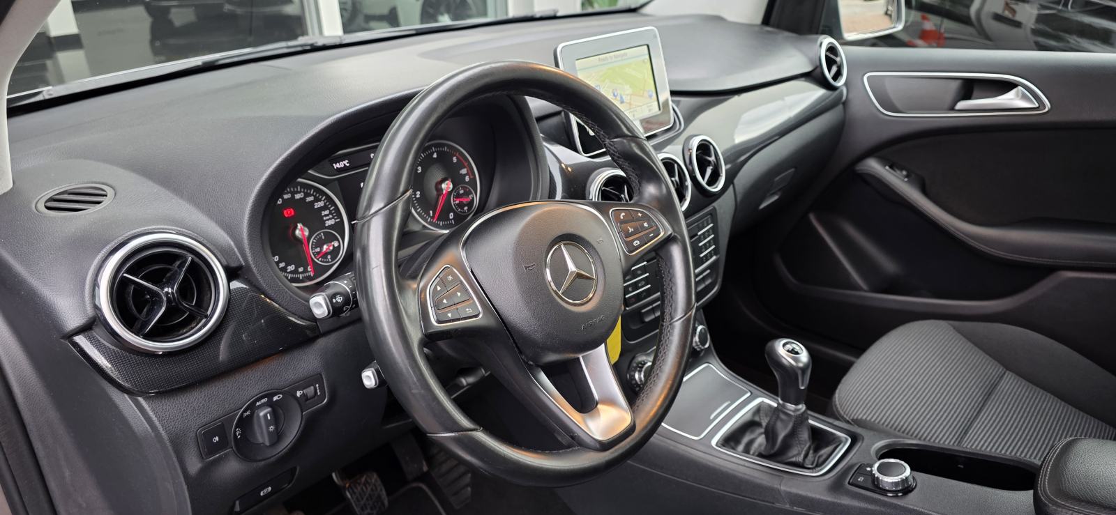 Mercedes B-klasa 180 CDI, AUT. KLIMA, NAVI, TEMPOMAT, NA IME..., fotografija 11