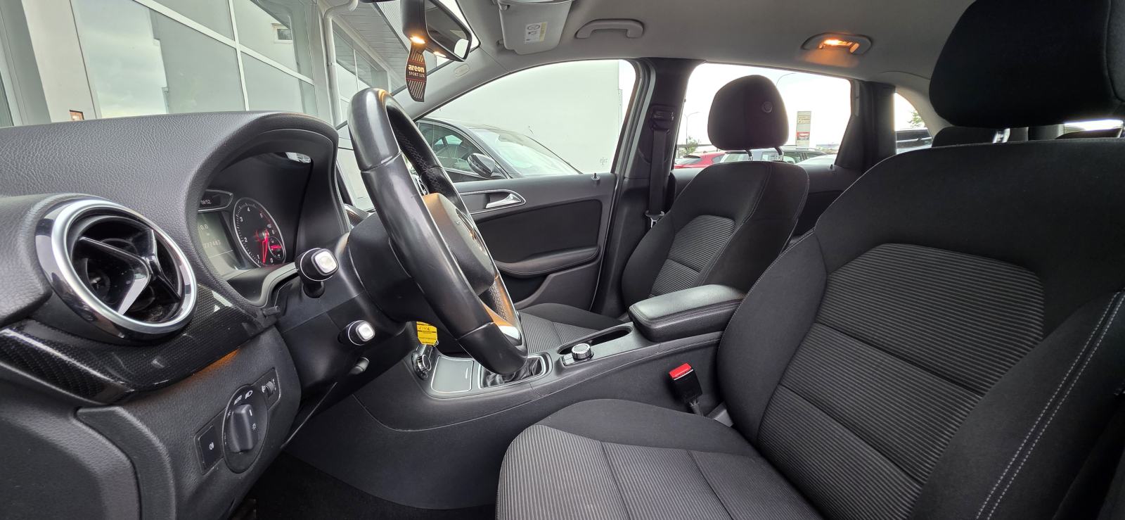 Mercedes B-klasa 180 CDI, AUT. KLIMA, NAVI, TEMPOMAT, NA IME..., fotografija 12