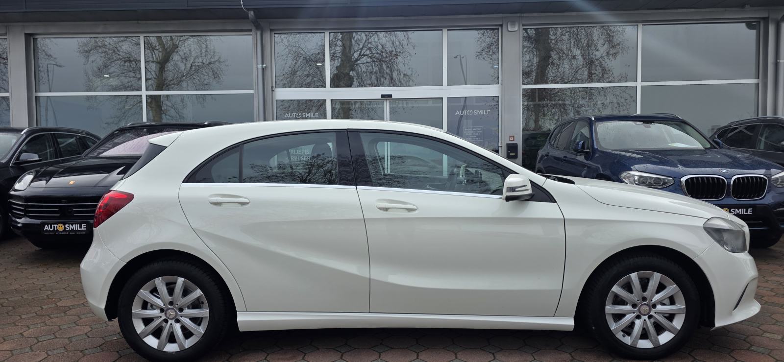 Mercedes A160d, F1 AUTOMATIC., AUT. KLIMA, NAVI, TEMP, KAM, JAMSTVO..., pogled izvana - slika 5