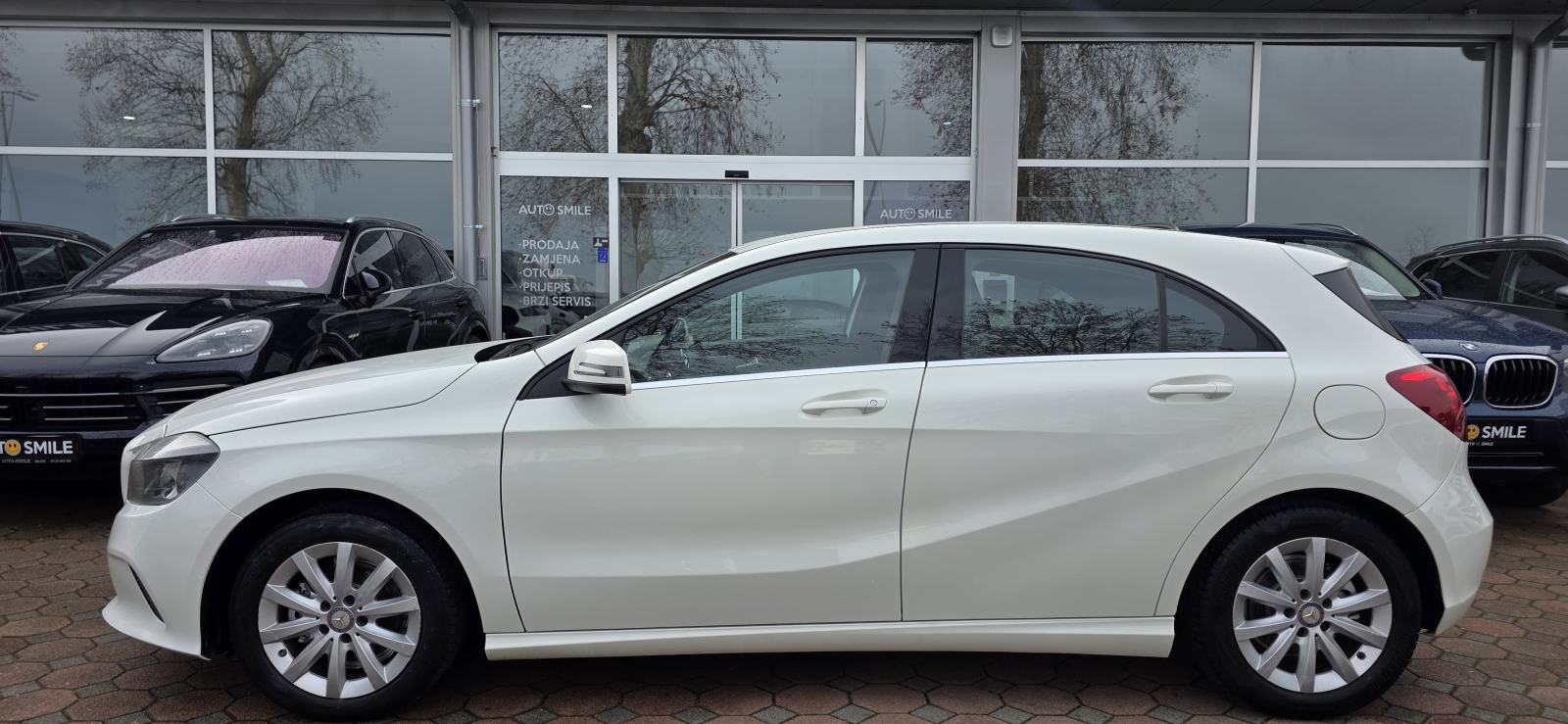 Mercedes A160d, F1 AUTOMATIC., AUT. KLIMA, NAVI, TEMP, KAM, JAMSTVO..., pogled izvana - slika 2