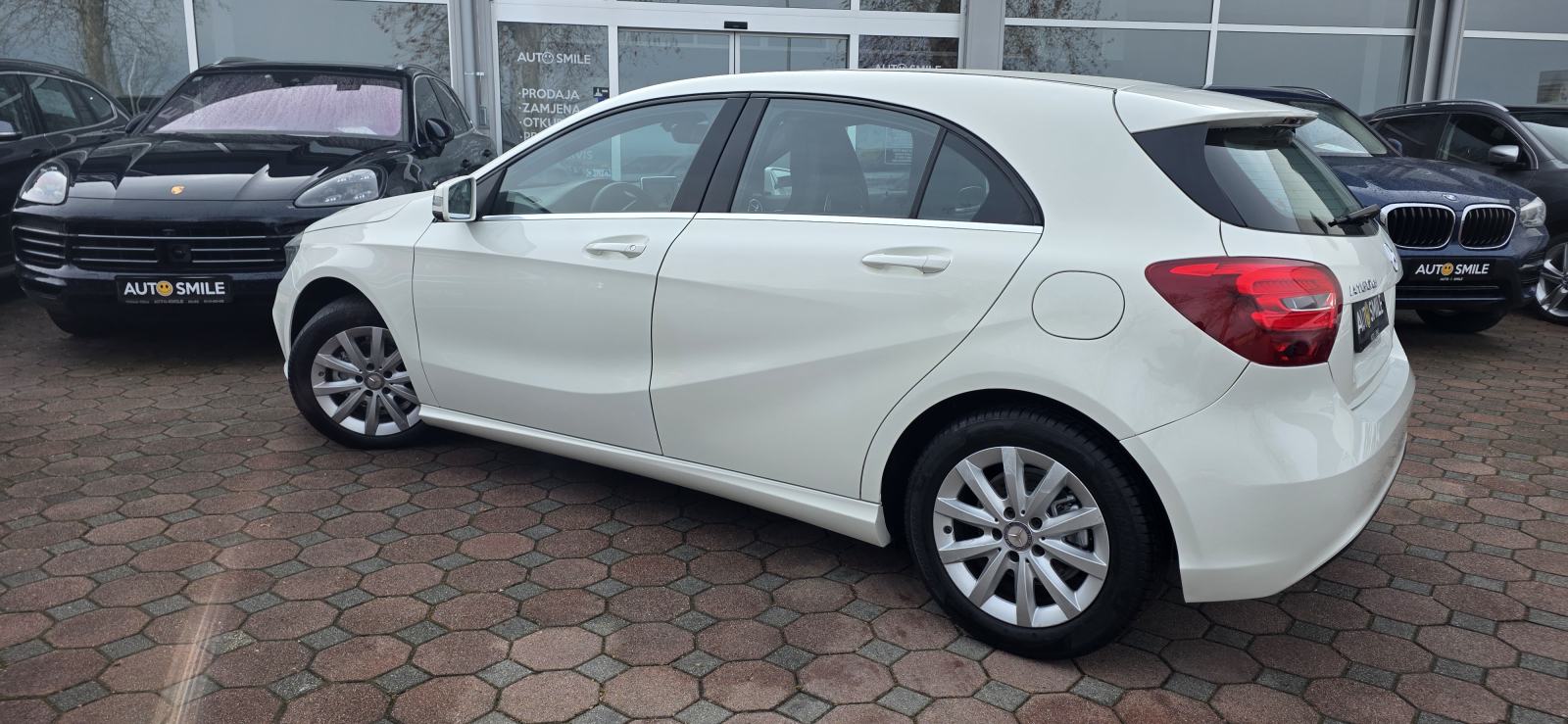 Mercedes A160d, F1 AUTOMATIC., AUT. KLIMA, NAVI, TEMP, KAM, JAMSTVO..., pogled izvana - slika 3
