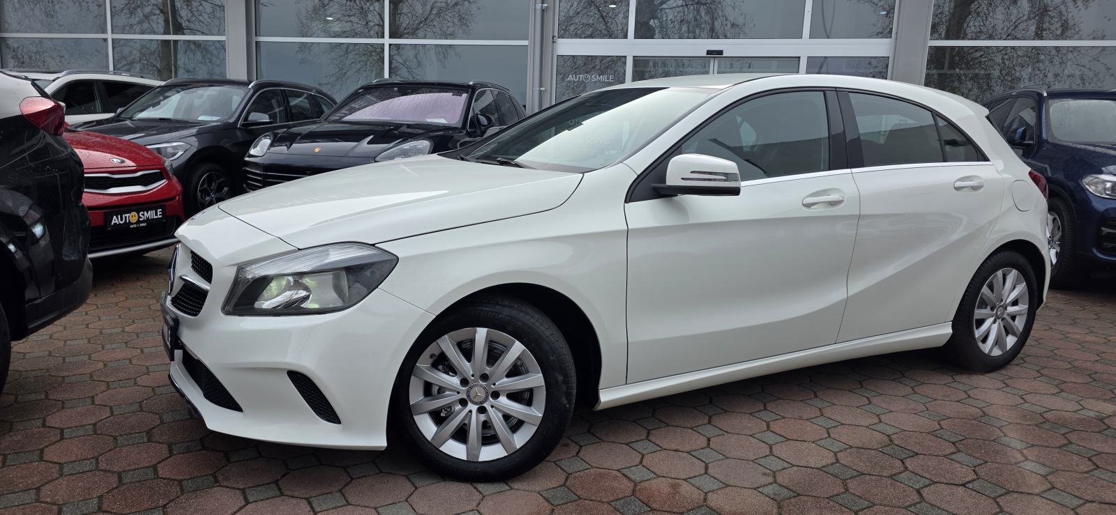 Mercedes A160d, F1 AUTOMATIC., AUT. KLIMA, NAVI, TEMP, KAM, JAMSTVO..., pogled izvana - slika 1