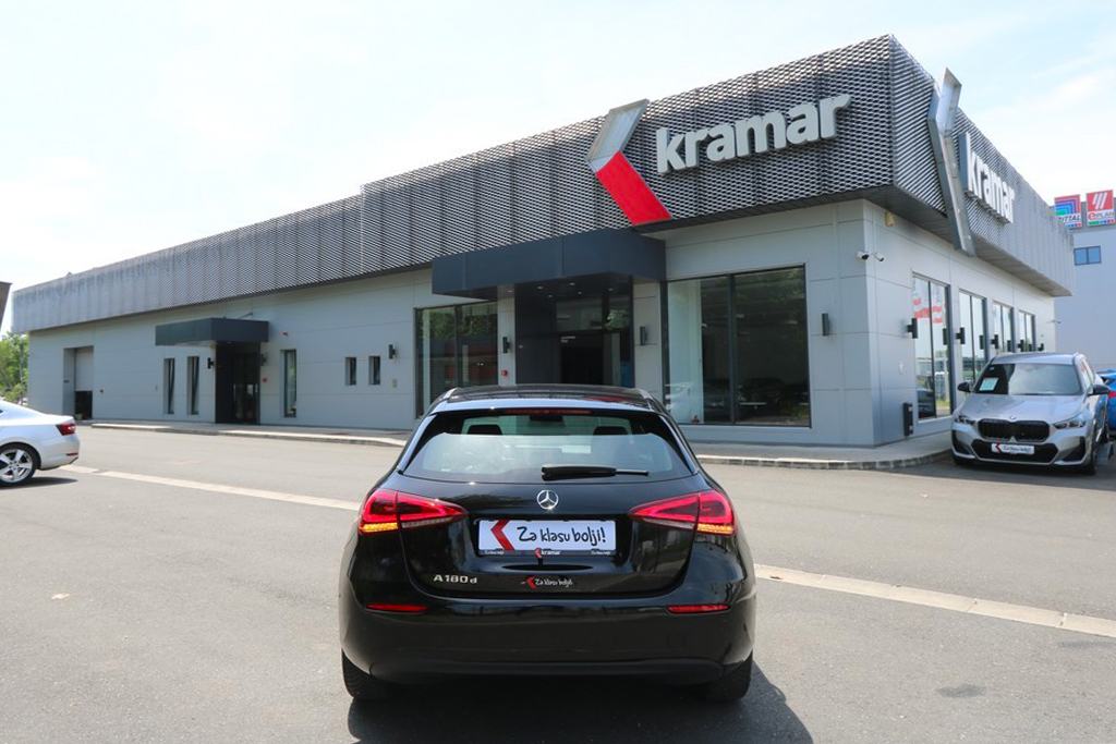 Mercedes A 180 2.0 D 8G-Tronic Sportpaket Style -Full LED-, fotografija 20