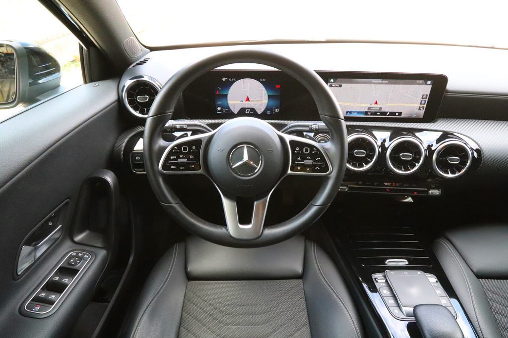 Mercedes A 180 2.0 D 8G-Tronic Sportpaket Style -Full LED-, fotografija 10
