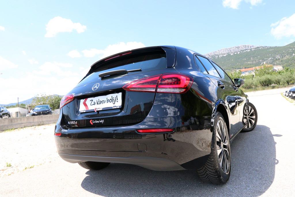 Mercedes A 180 2.0 D 8G-Tronic Sportpaket Style -Full LED-, fotografija 19