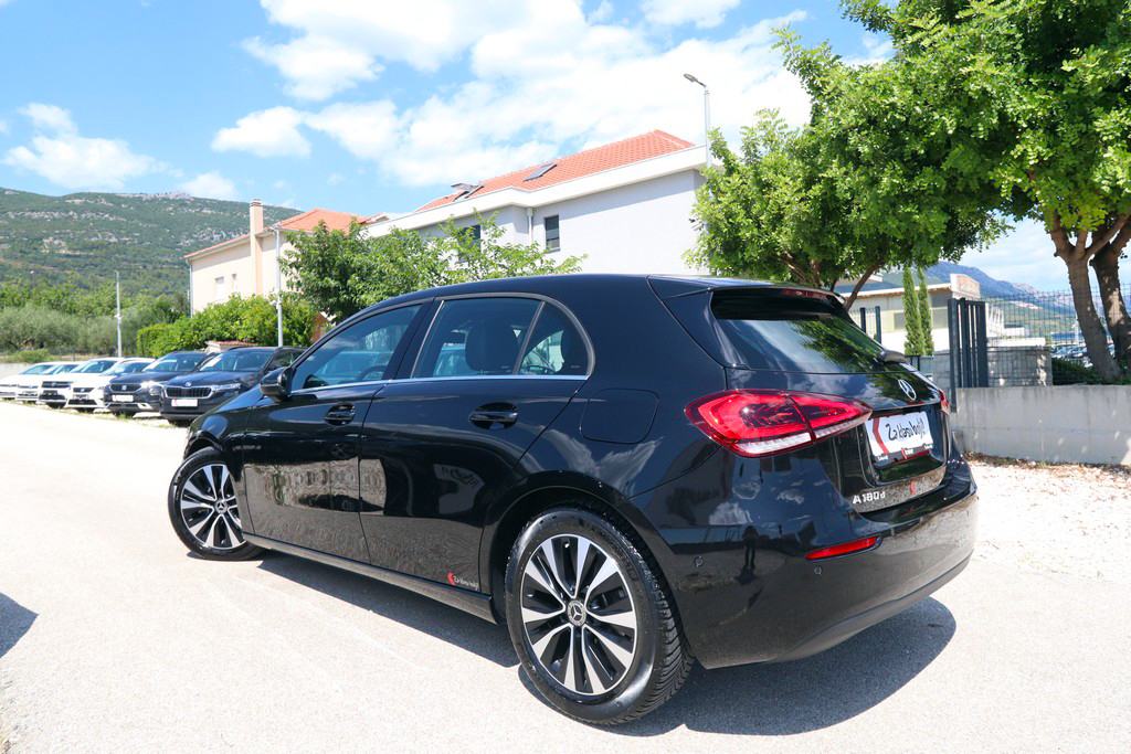 Mercedes A 180 2.0 D 8G-Tronic Sportpaket Style -Full LED-, fotografija 17
