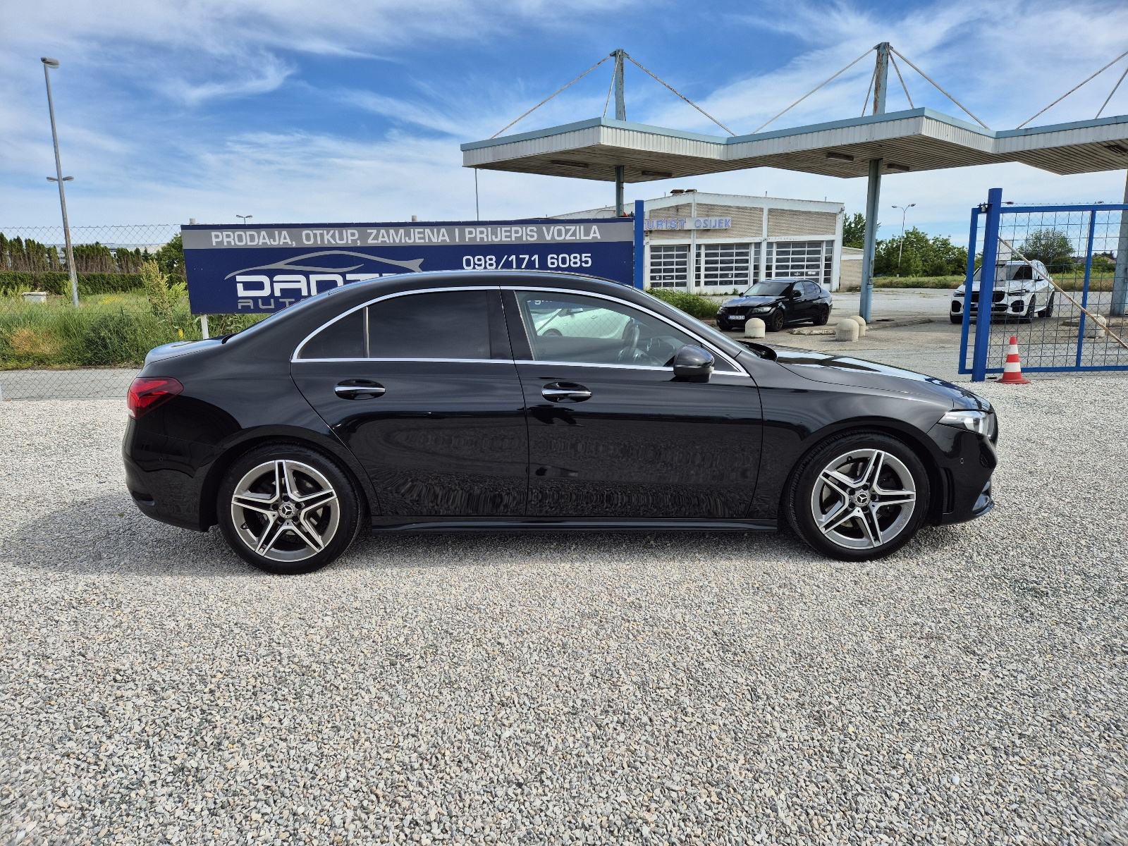 Mercedes A 220 d AMG automatik, NAVI, KAMERA,SERVISNA, 140kw - 190 ks, fotografija 7
