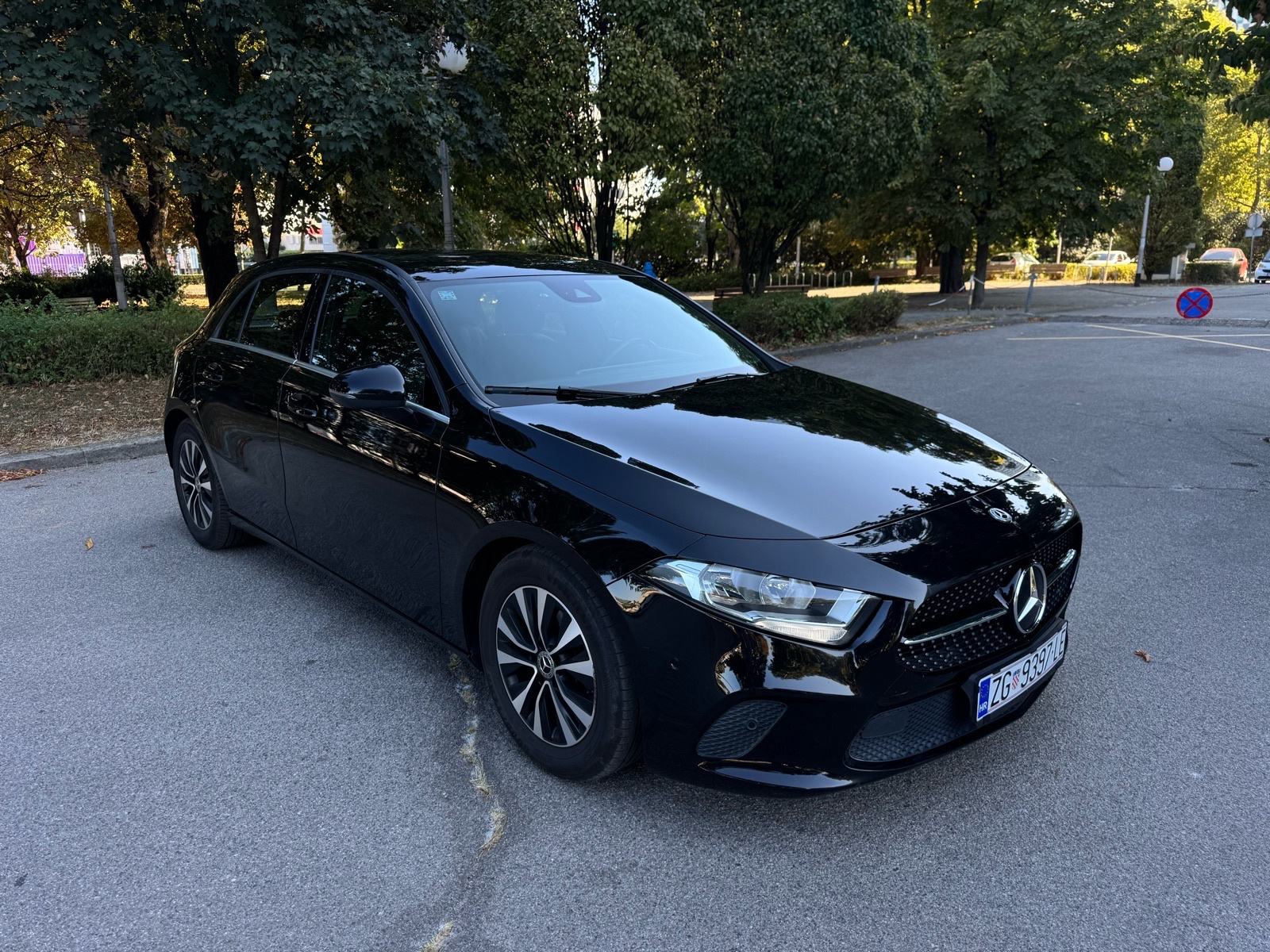 Mercedes A klasa 160d LED•KAMERA•NAVI•WIDESCREEN, pogled izvana - slika 2
