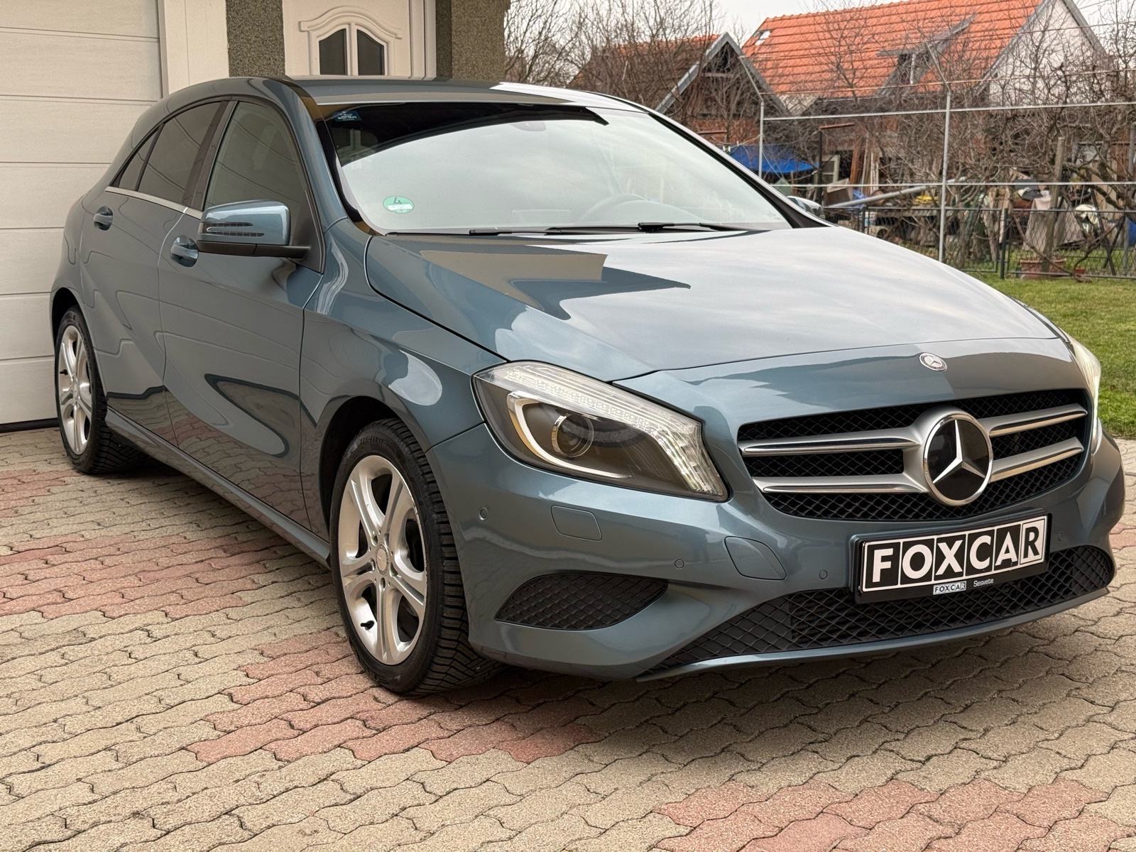 MERCEDES A180 URBAN SPORT 80kw 2013g NAVI MF LED TOP STANJE, fotografija 3
