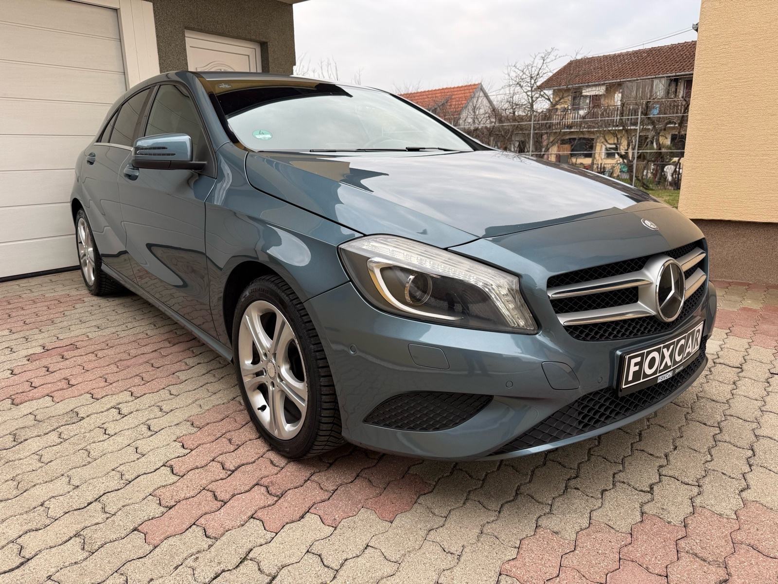 MERCEDES A180 URBAN SPORT 80kw 2013g NAVI MF LED TOP STANJE, fotografija 5