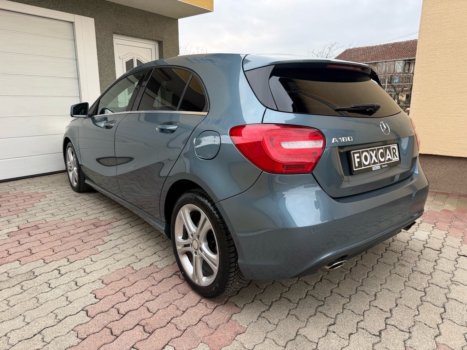 MERCEDES A180 URBAN SPORT 80kw 2013g NAVI MF LED TOP STANJE, fotografija 9