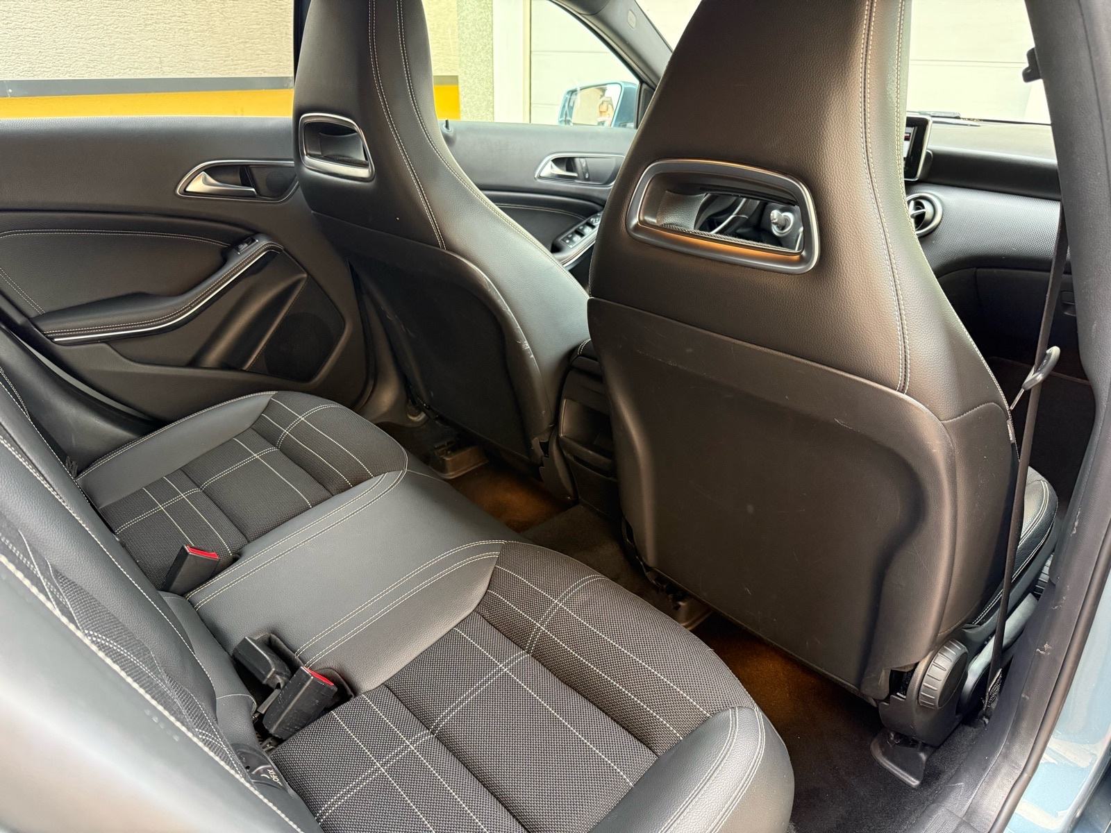 MERCEDES A180 URBAN SPORT 80kw 2013g NAVI MF LED TOP STANJE, fotografija 20