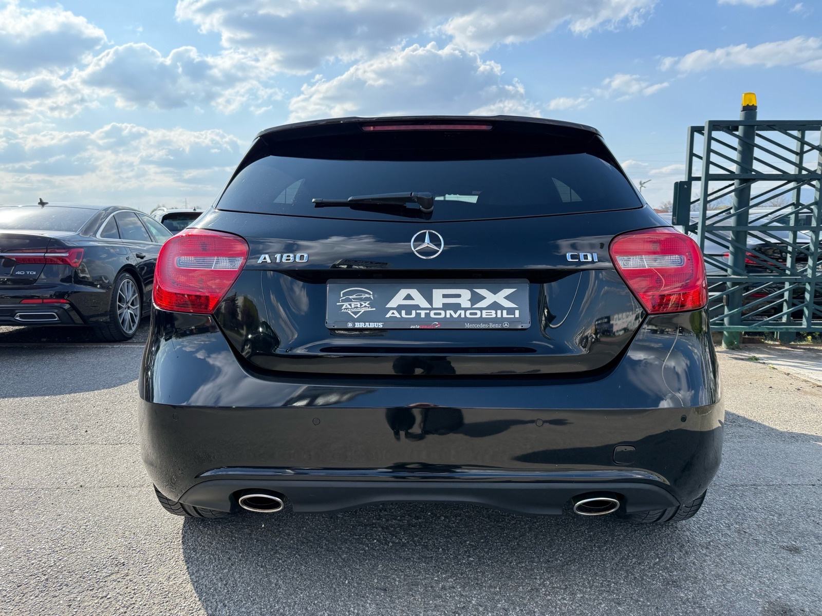 Mercedes A180CDI AUTOMATIK °NAVIGACIJA°KOŽA°PRVI VLASNIK°NIJE UVOZ°, fotografija 7