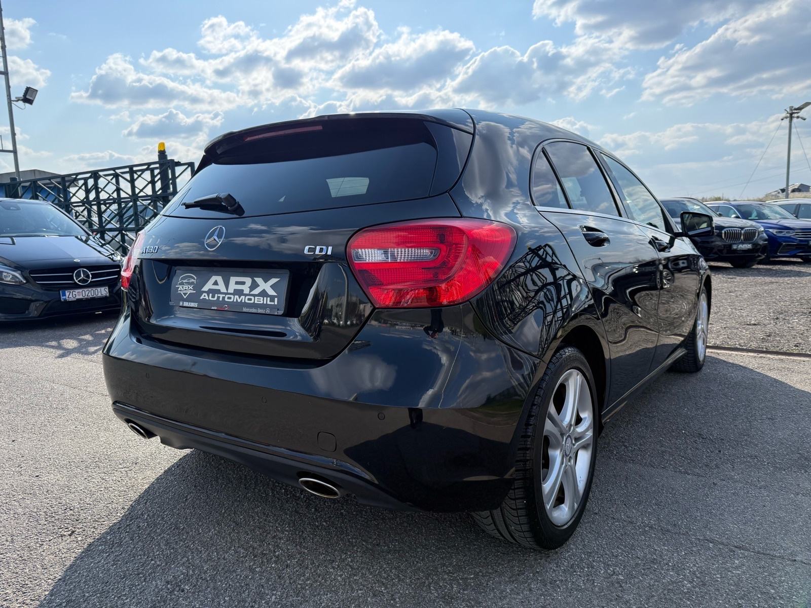 Mercedes A180CDI AUTOMATIK °NAVIGACIJA°KOŽA°PRVI VLASNIK°NIJE UVOZ°, fotografija 6