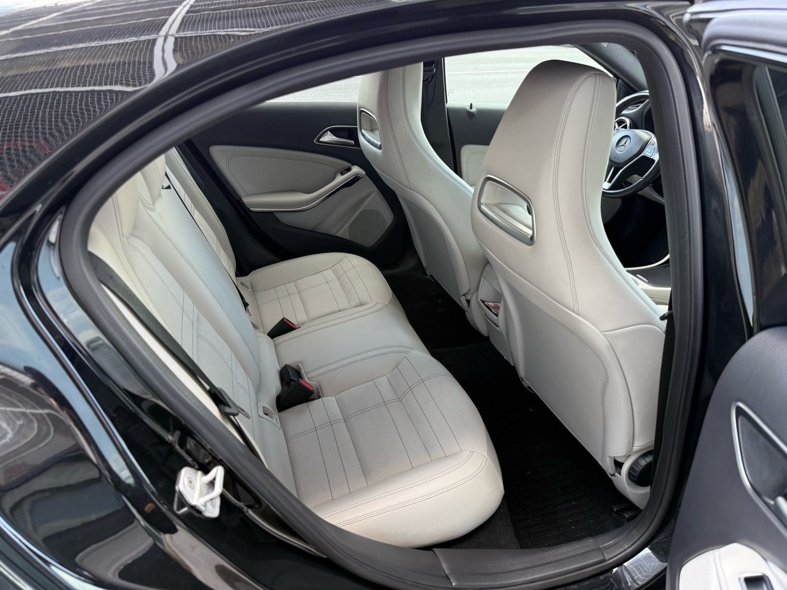 Mercedes A180CDI AUTOMATIK °NAVIGACIJA°KOŽA°PRVI VLASNIK°NIJE UVOZ°, fotografija 19
