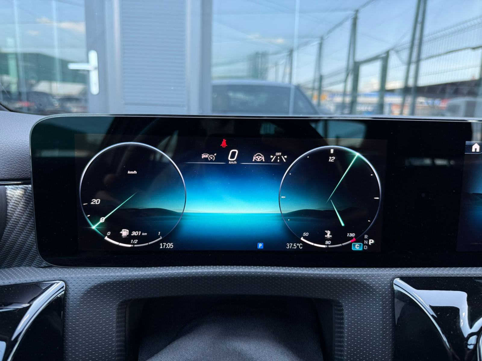 Mercedes A180d AUTOMATIK °WIDESCREEN°KOŽA°LED°KAMERA°LEASING°, fotografija 18