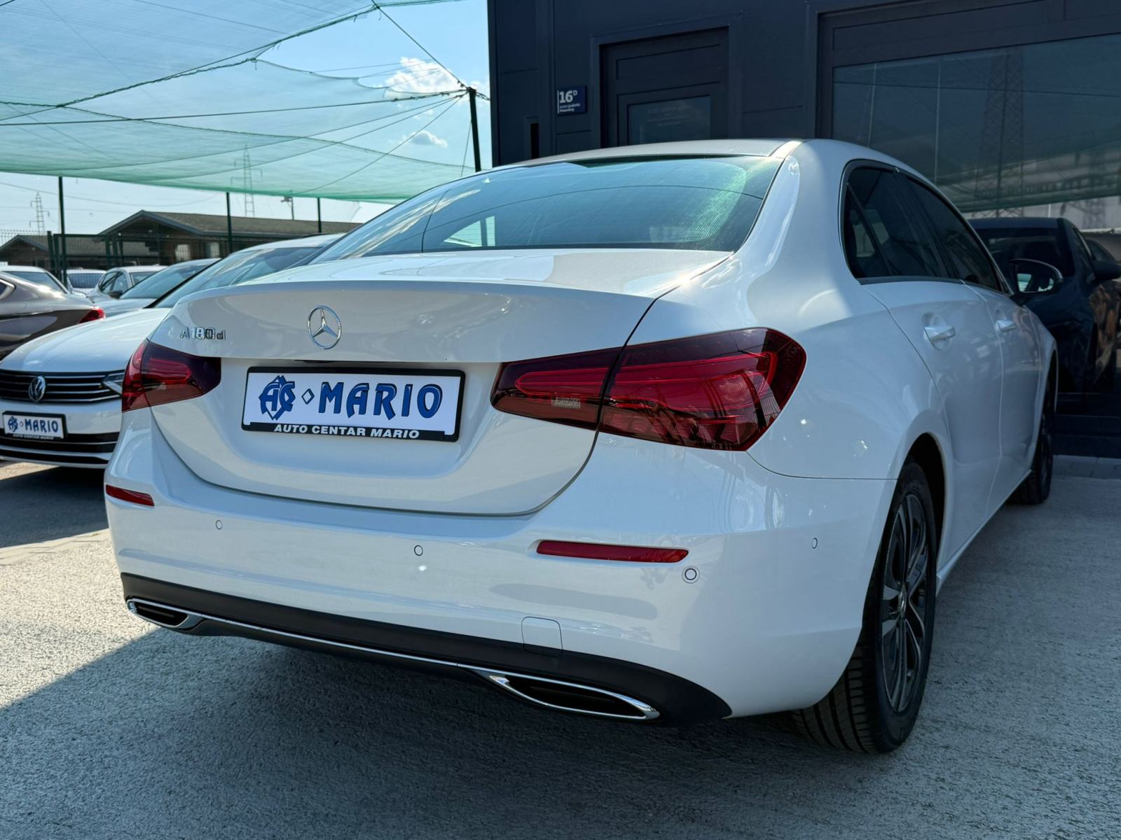 Mercedes A180d AUTOMATIK °WIDESCREEN°KOŽA°LED°KAMERA°LEASING°, fotografija 5