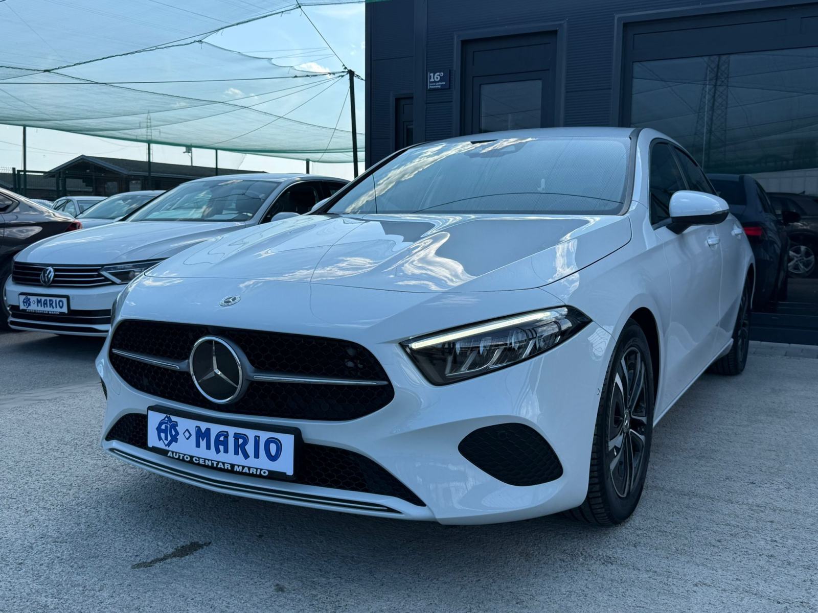 Mercedes A180d AUTOMATIK °WIDESCREEN°KOŽA°LED°KAMERA°LEASING°, fotografija 2