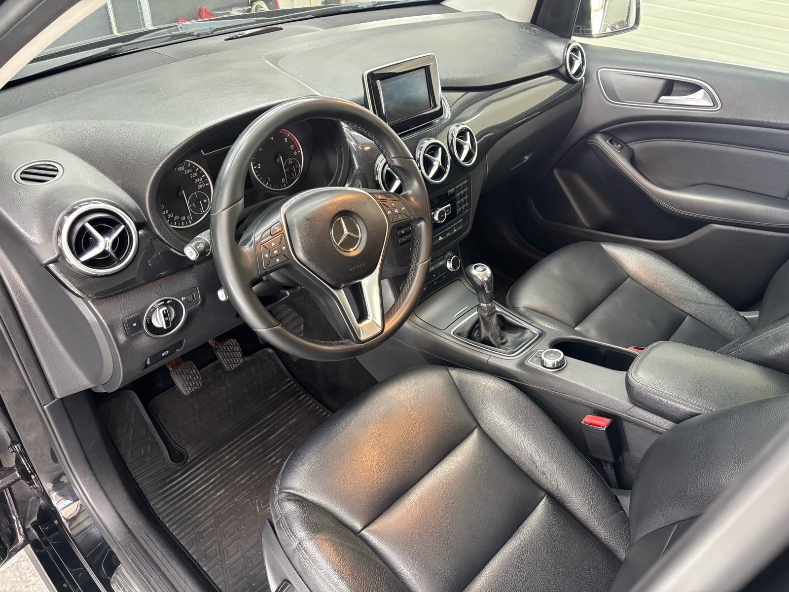 Mercedes B 180 CDI,MB motor,Koža,Kamera!, fotografija 13