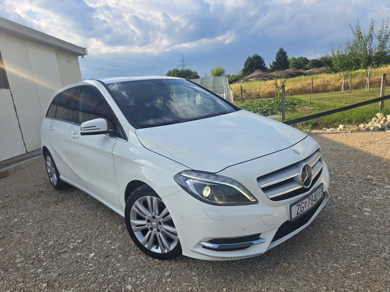Mercedes-B-klasa 180 CDI Automatik,Nije uvoz,Bi-Xsenon,Koza,Alu-Felge, fotografija 3