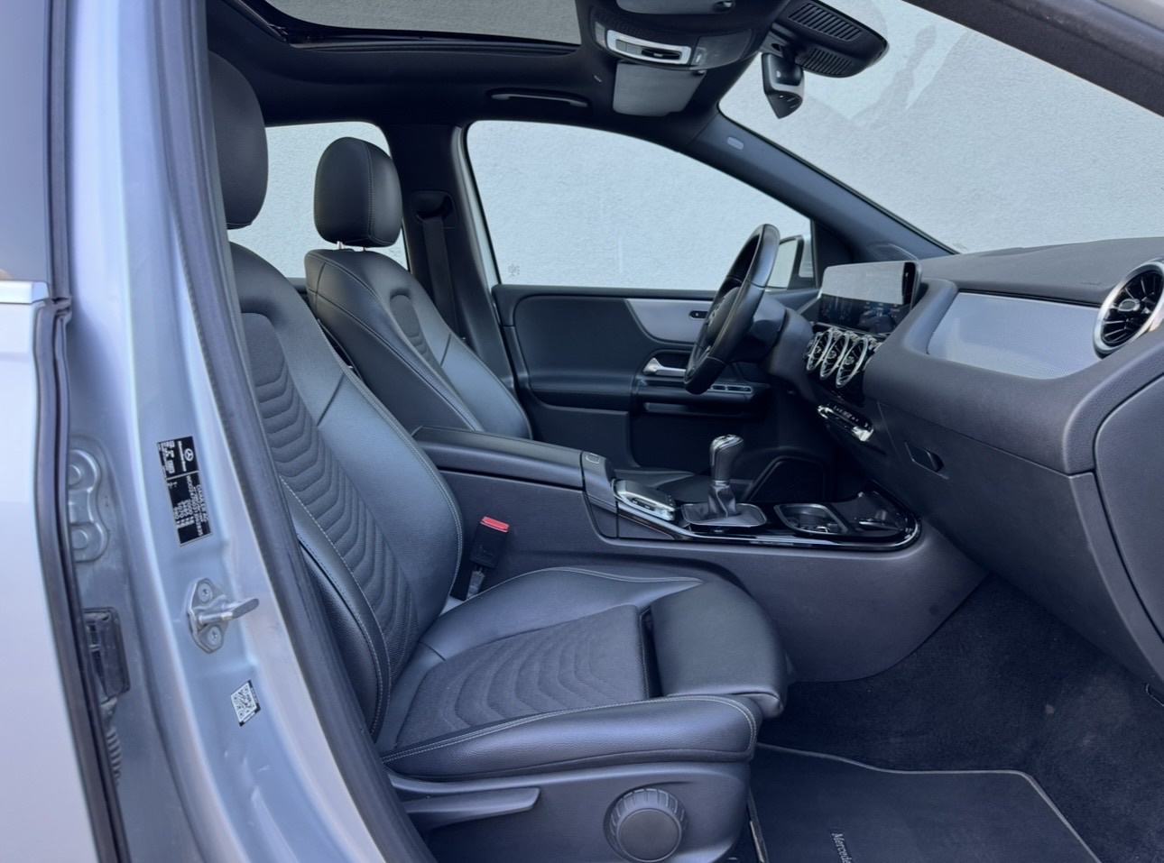 Mercedes B Klasa 180d PANORAMA-LED-MRTVI KUT-WIDESCREEN, fotografija 13