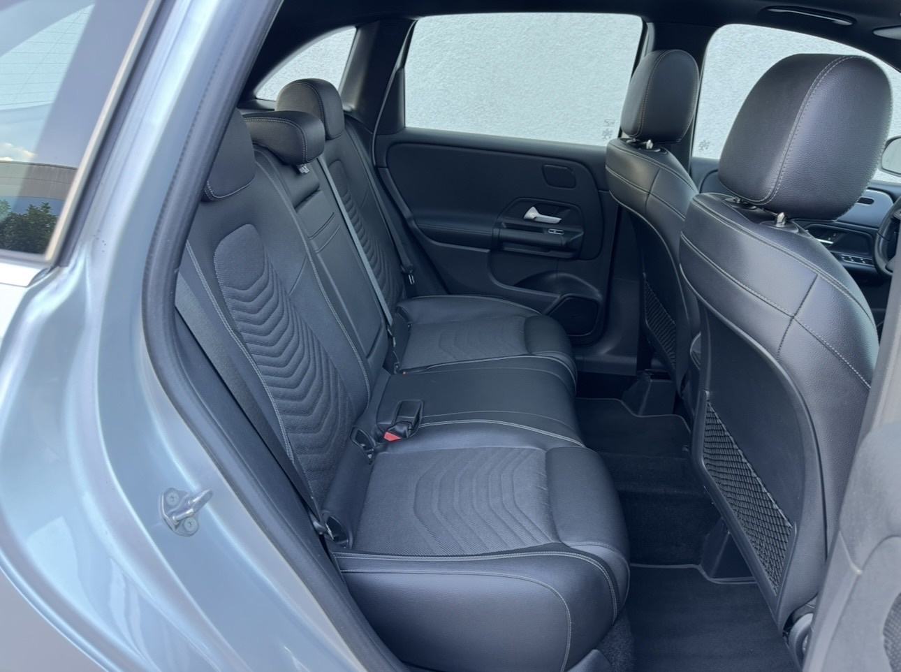 Mercedes B Klasa 180d PANORAMA-LED-MRTVI KUT-WIDESCREEN, fotografija 16