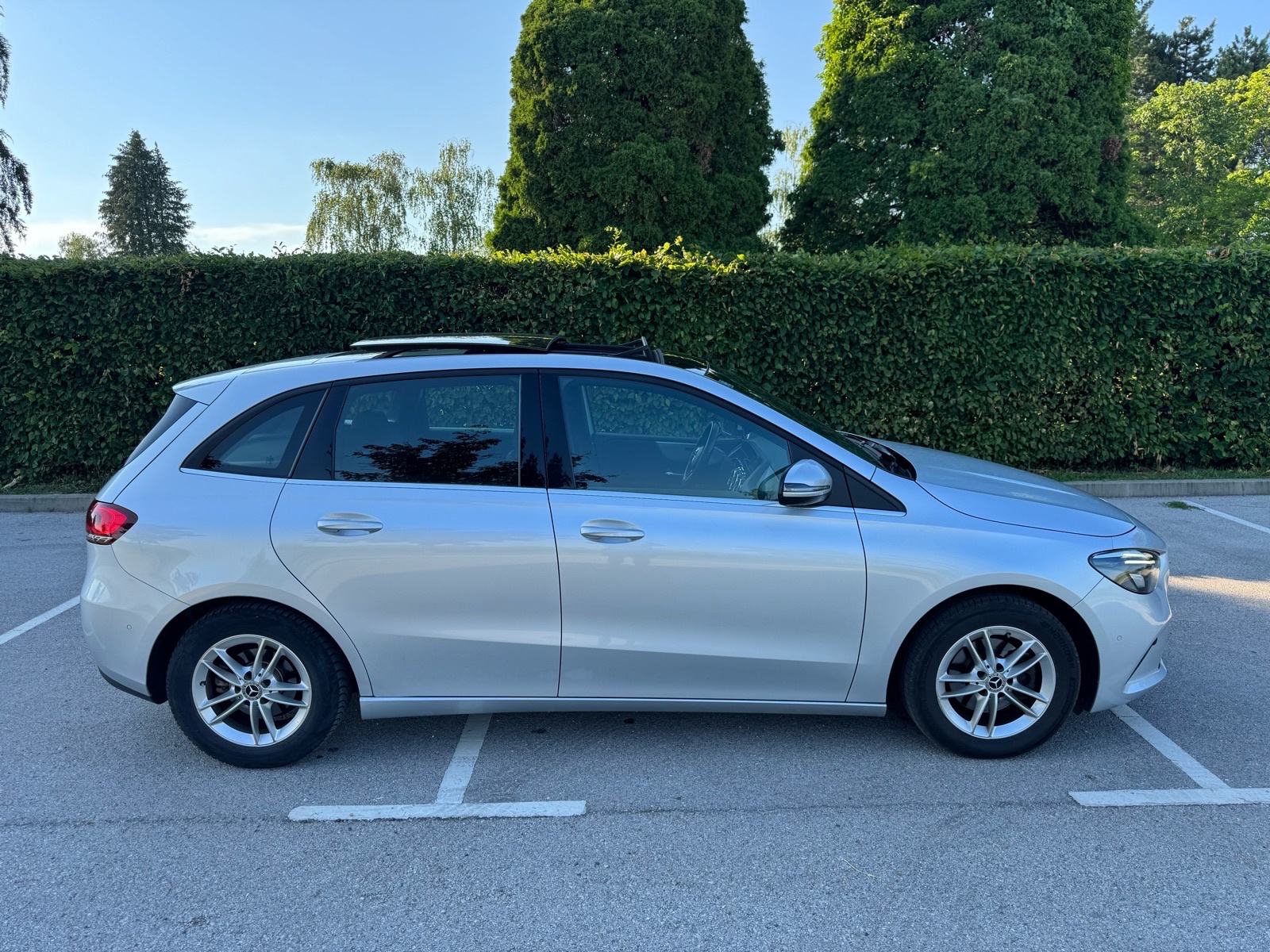 Mercedes B Klasa 180d PANORAMA-LED-MRTVI KUT-WIDESCREEN, pogled izvana - slika 4