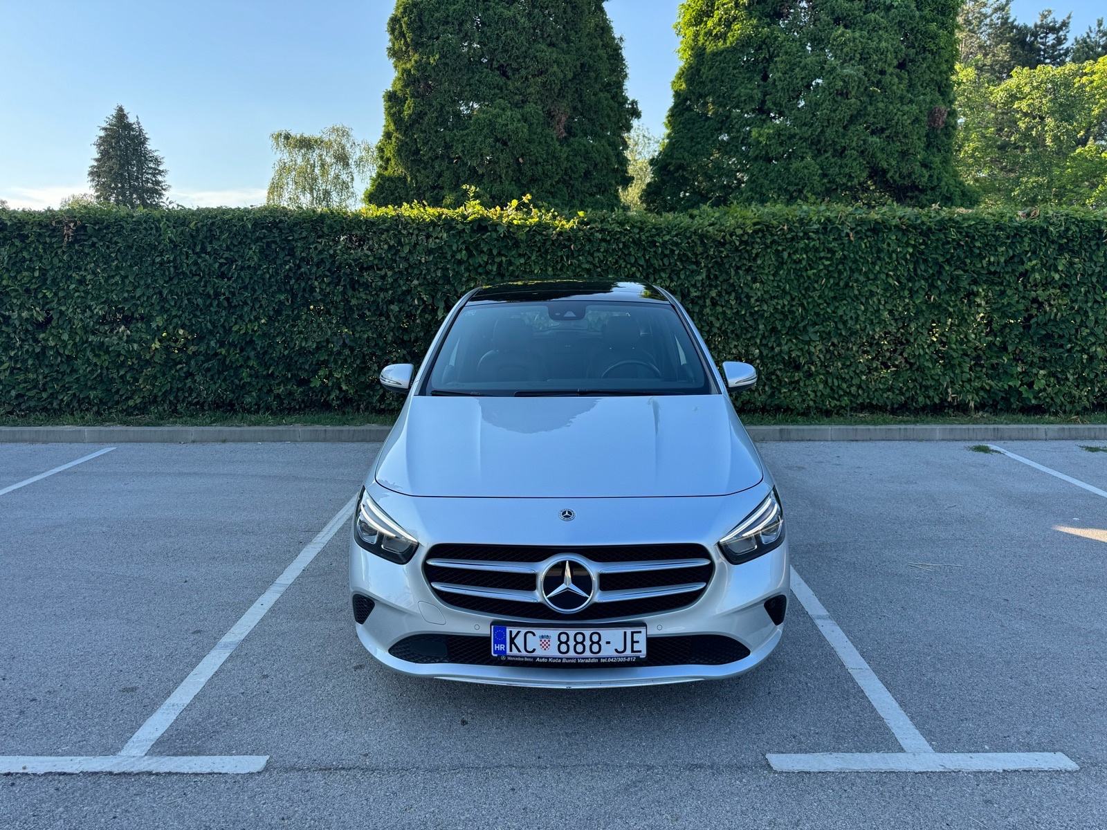 Mercedes B Klasa 180d PANORAMA-LED-MRTVI KUT-WIDESCREEN, pogled izvana - slika 2