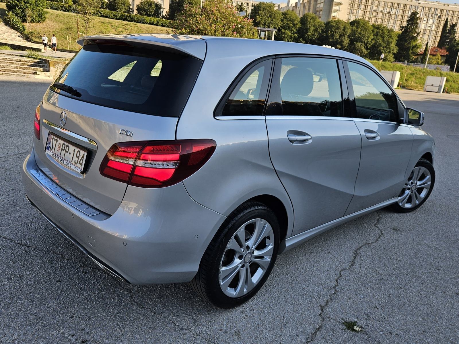 MERCEDES B180 CDI • URBAN • REDIZAJN • SAMO 147.000 KM • JAMSTVO, pogled izvana - slika 3