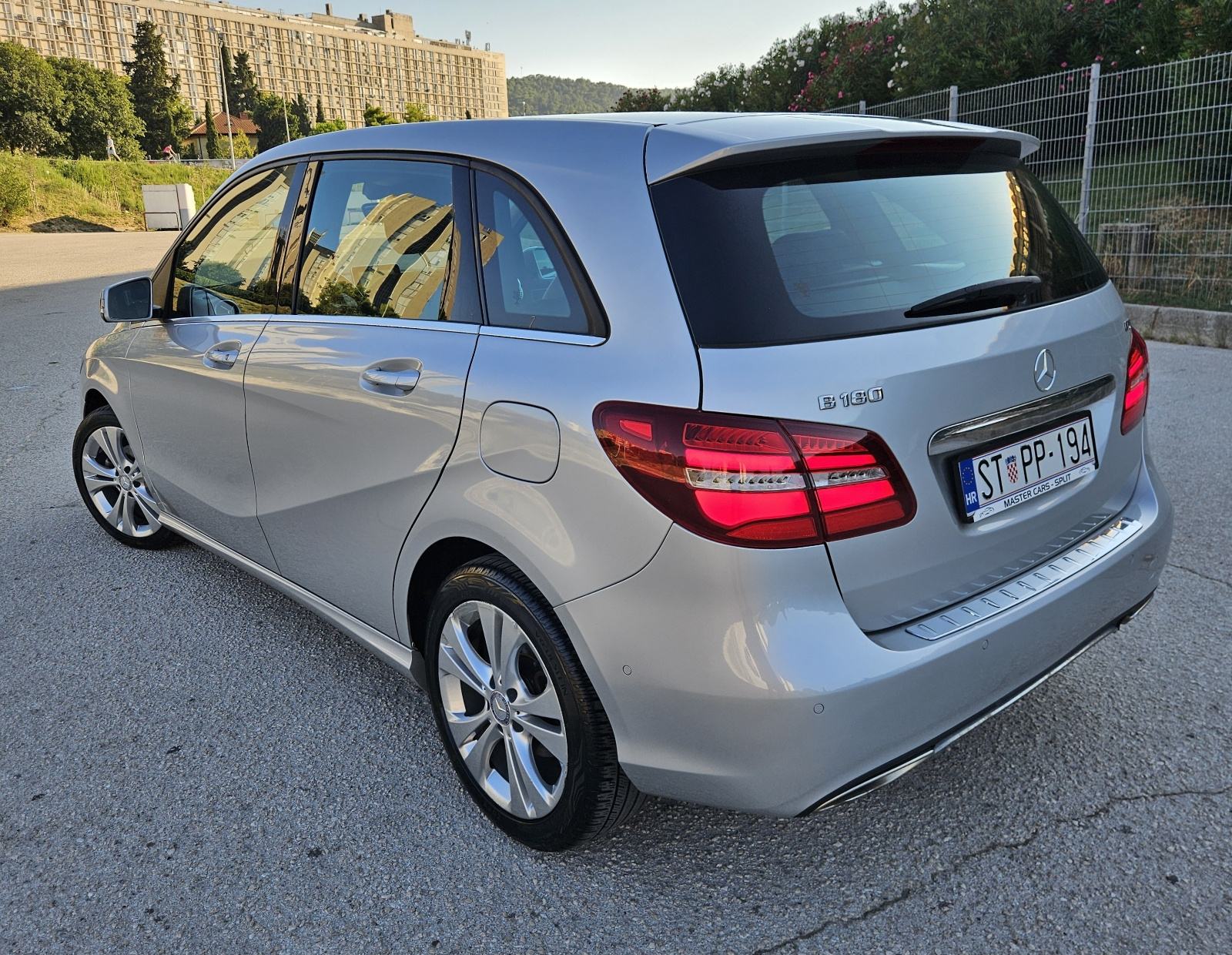 MERCEDES B180 CDI • URBAN • REDIZAJN • SAMO 147.000 KM • JAMSTVO, pogled izvana - slika 4