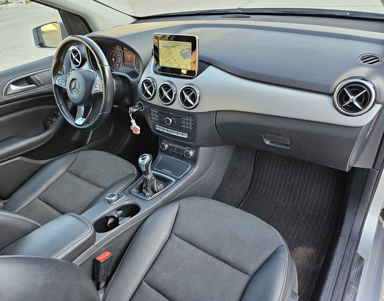 MERCEDES B180 CDI • URBAN • REDIZAJN • SAMO 147.000 KM • JAMSTVO, fotografija 12