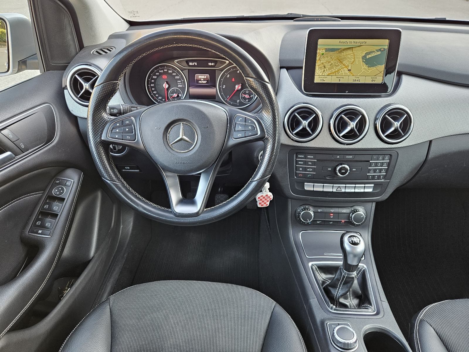 MERCEDES B180 CDI • URBAN • REDIZAJN • SAMO 147.000 KM • JAMSTVO, fotografija 17