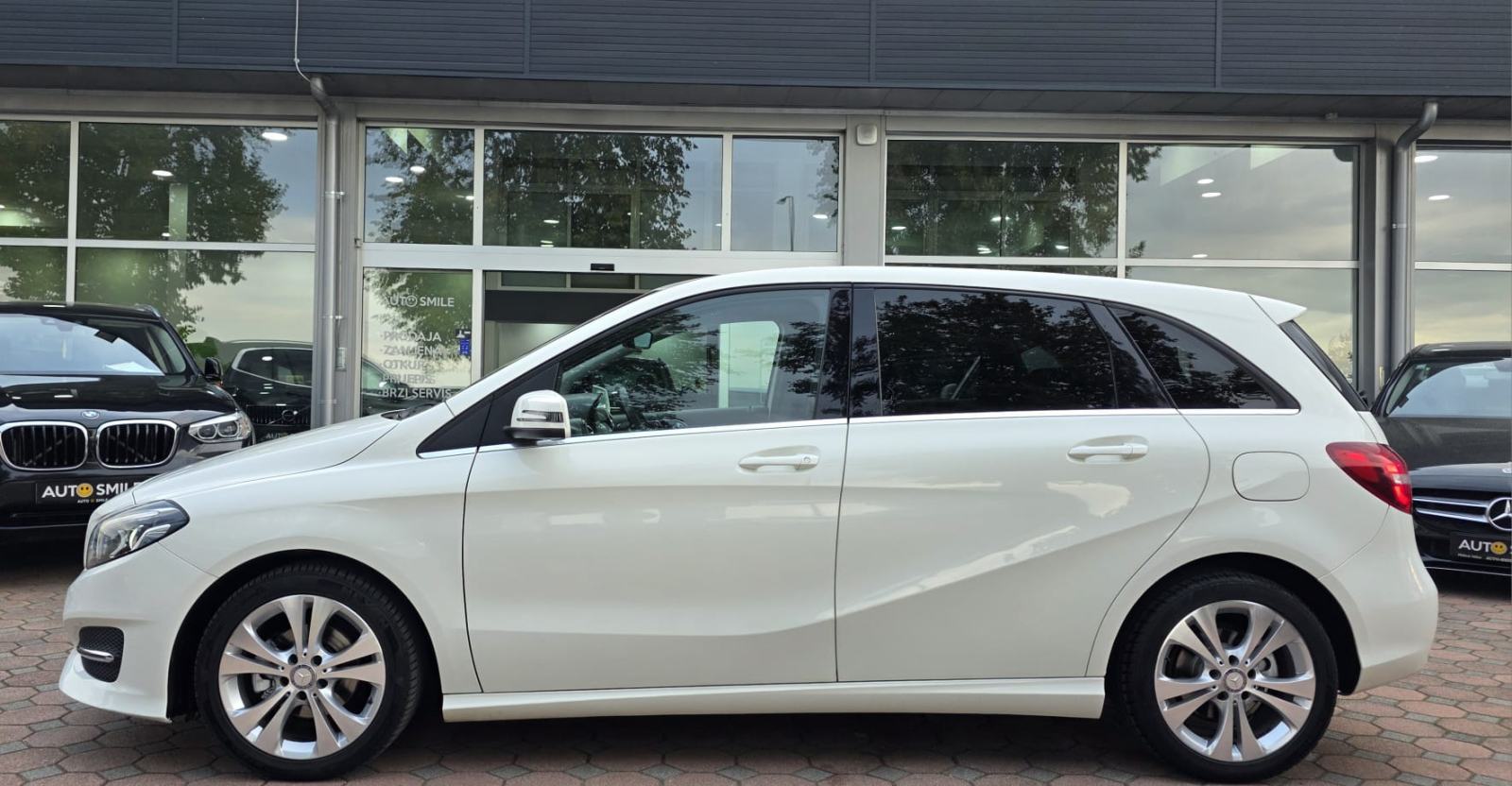 Mercedes B180d, 6 BRZINA, FULL LED, NAVI, LANE ASS, KAM, JAMSTVO..., fotografija 2