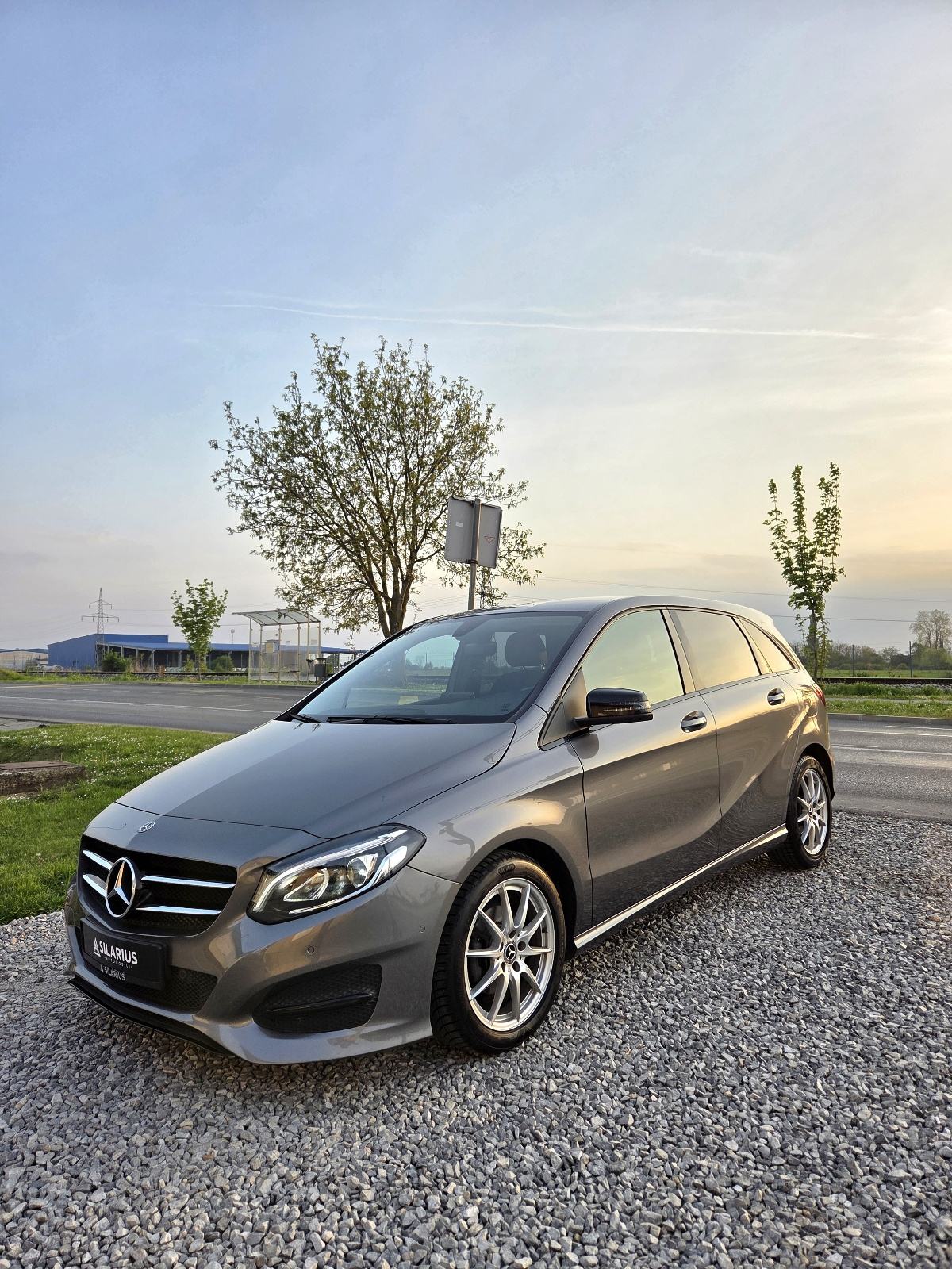 Mercedes B180D-AUTOMATIK-145TKM-JAMSTVO 24MJ-LED,AMBIENT,PDC,KAMERA, pogled izvana - slika 1