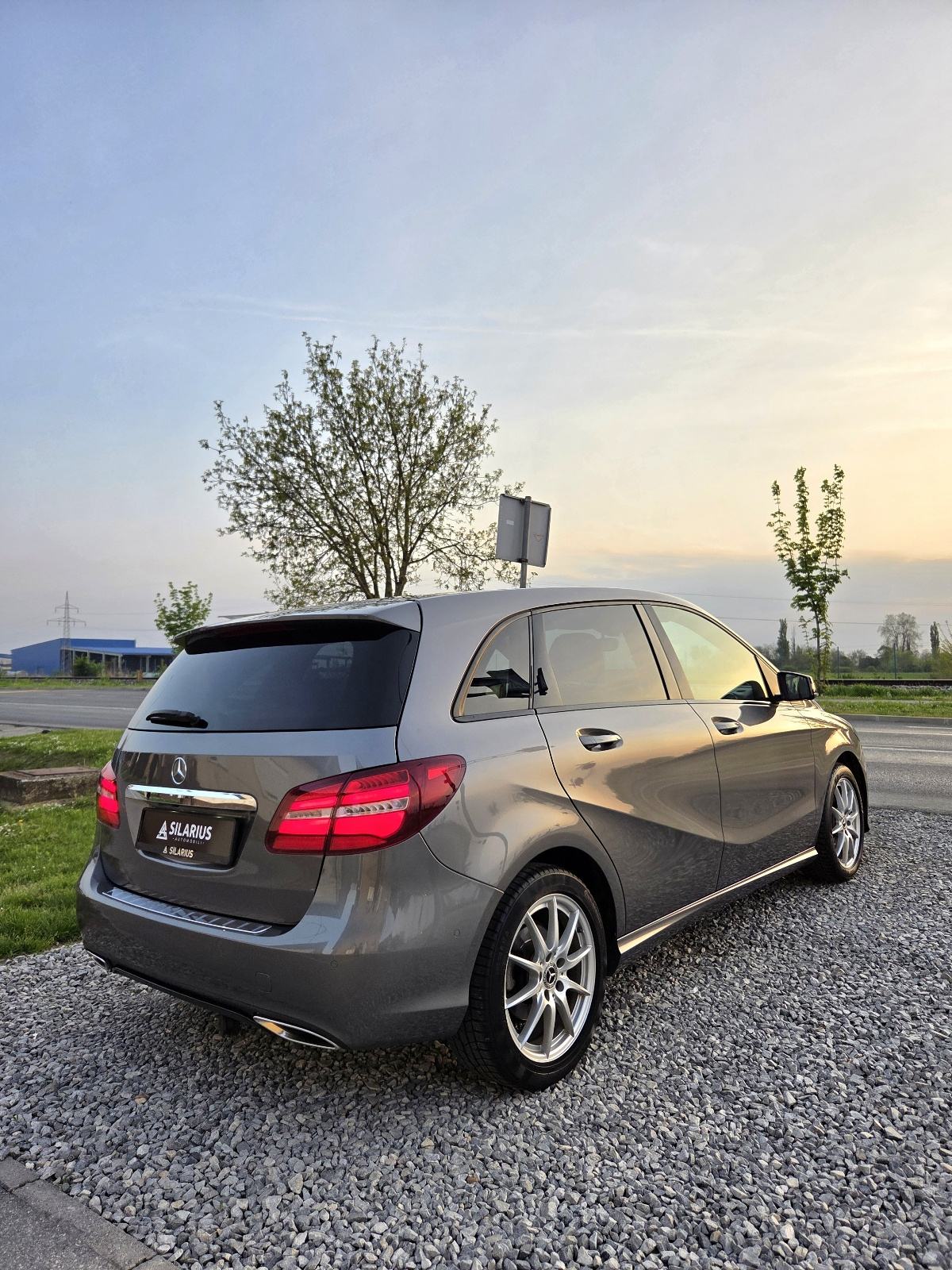 Mercedes B180D-AUTOMATIK-145TKM-JAMSTVO 24MJ-LED,AMBIENT,PDC,KAMERA, fotografija 6
