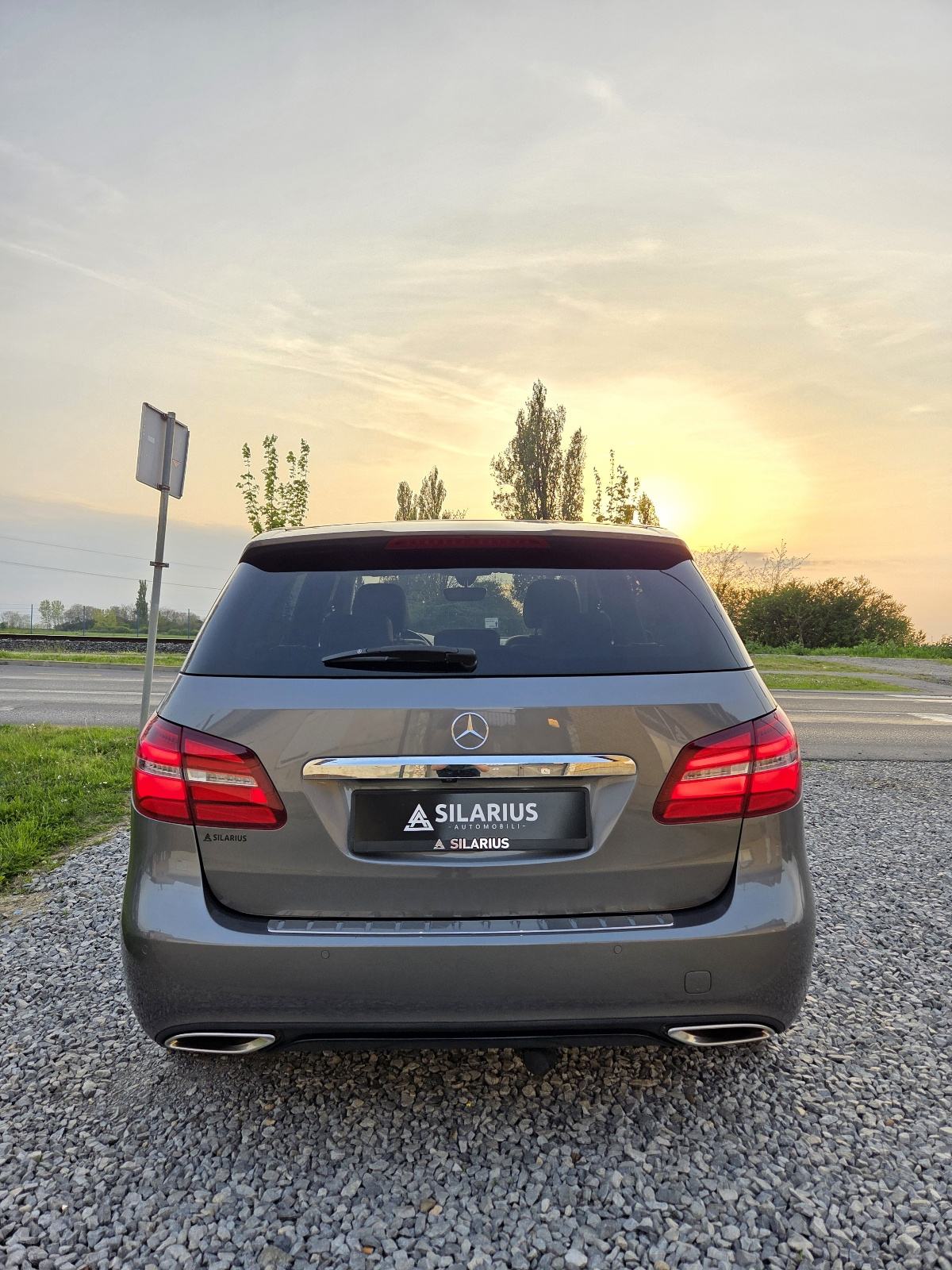 Mercedes B180D-AUTOMATIK-145TKM-JAMSTVO 24MJ-LED,AMBIENT,PDC,KAMERA, fotografija 7